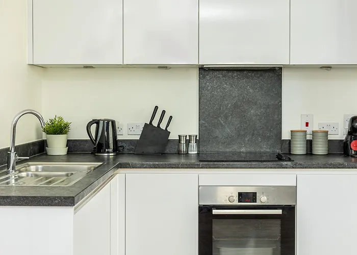 Modern New 2Br Flat Wbalcony In Peaceful Brixton